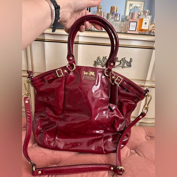 Coach Madison Lindsay Patent Leather Handbag  in Crimson NWOT - Picture 1 of 12